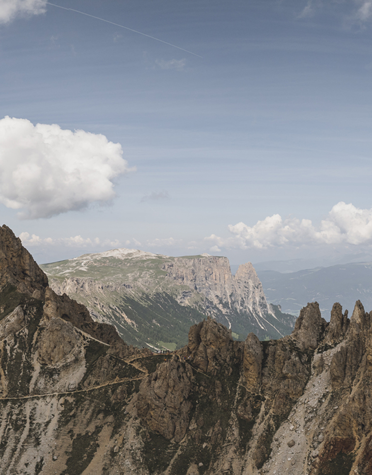 sam-hike_©KOTTERSTEGER_250619_DJI_0839-33-Pano.jpg